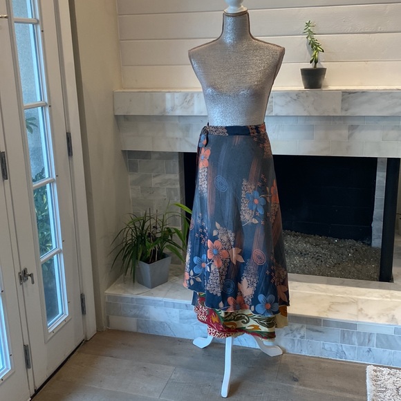 Unique Reversible Floral MIDI Wrap Skirt Size S/M - Picture 8 of 15